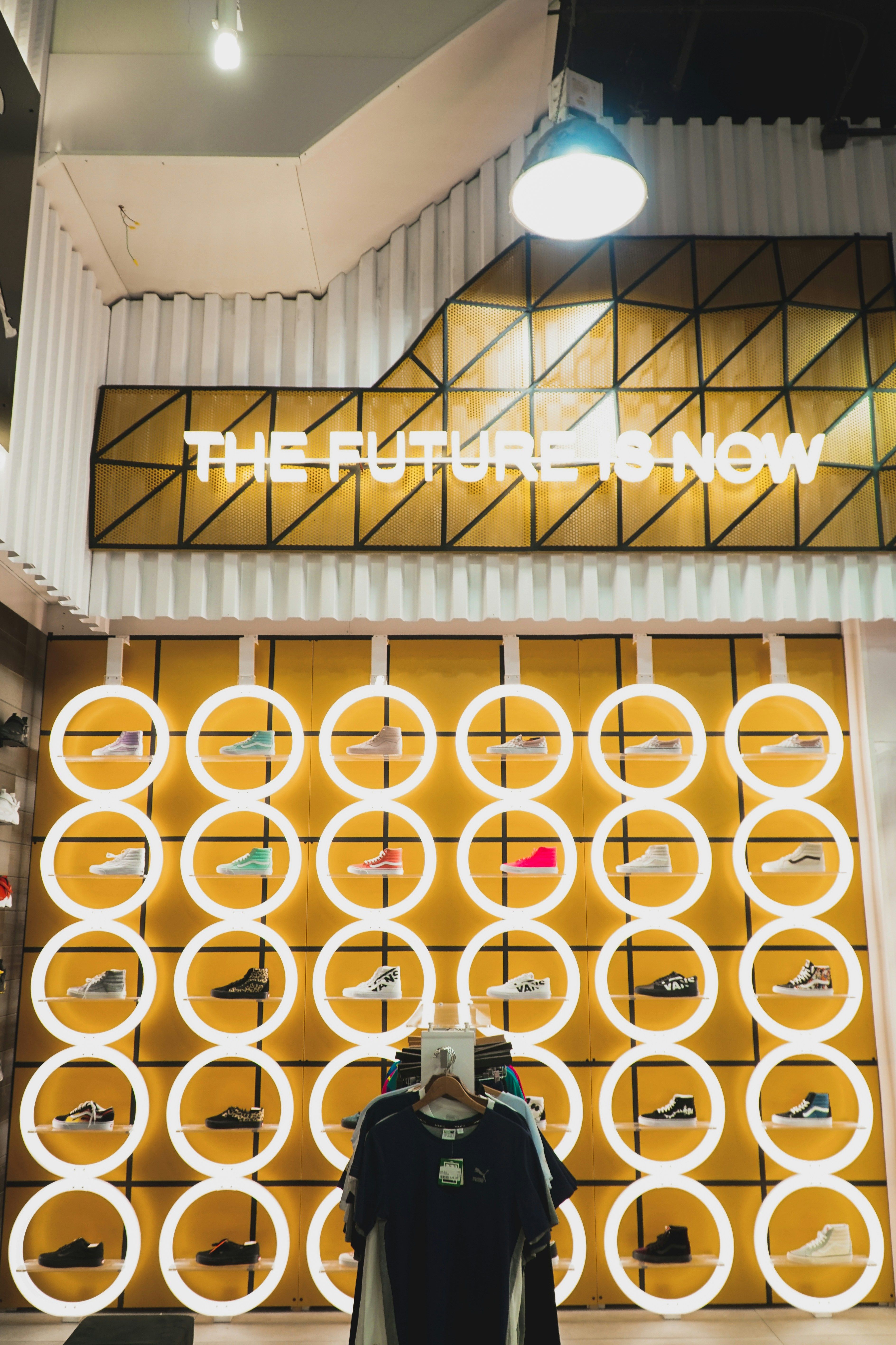 How a global fashion apparel company launched the store of the future