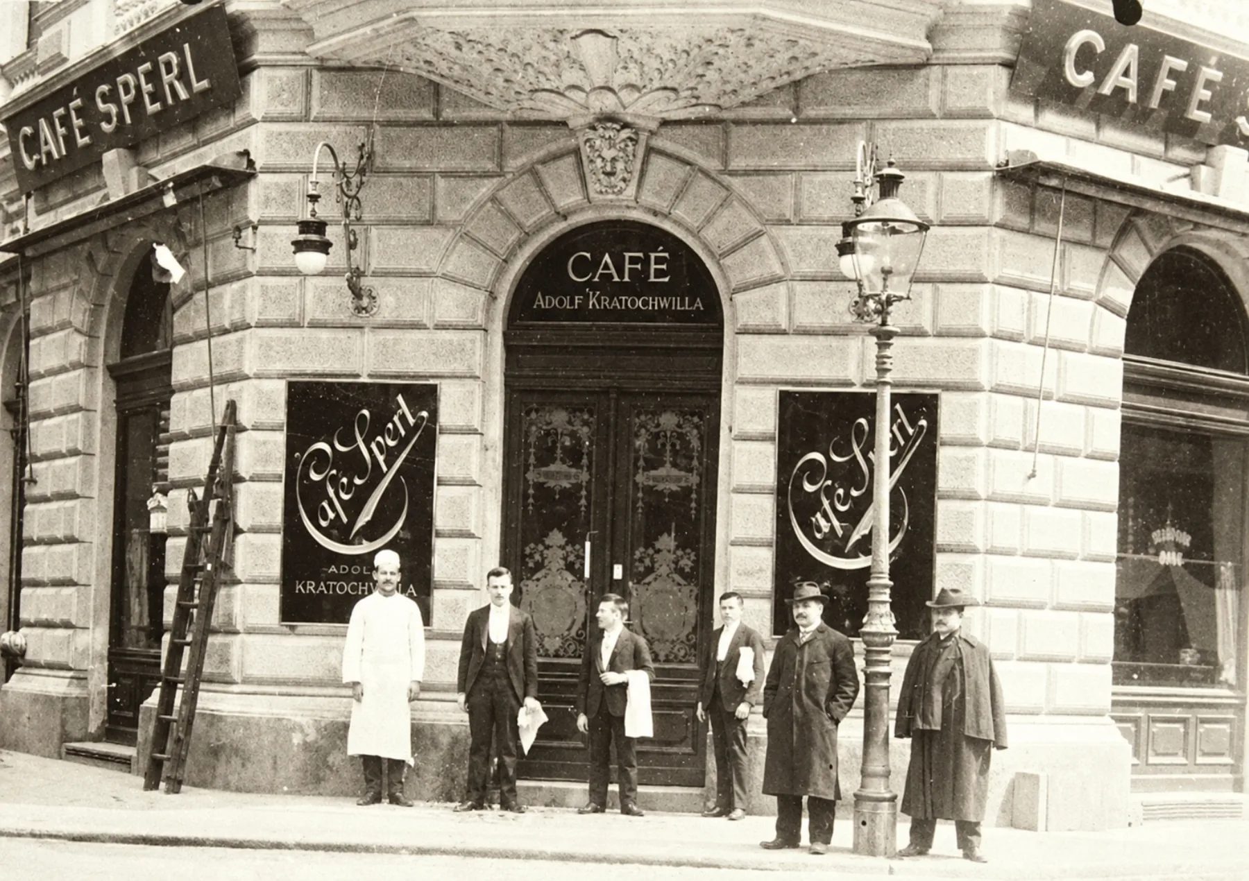 Historische Außenansicht des Café Sperl