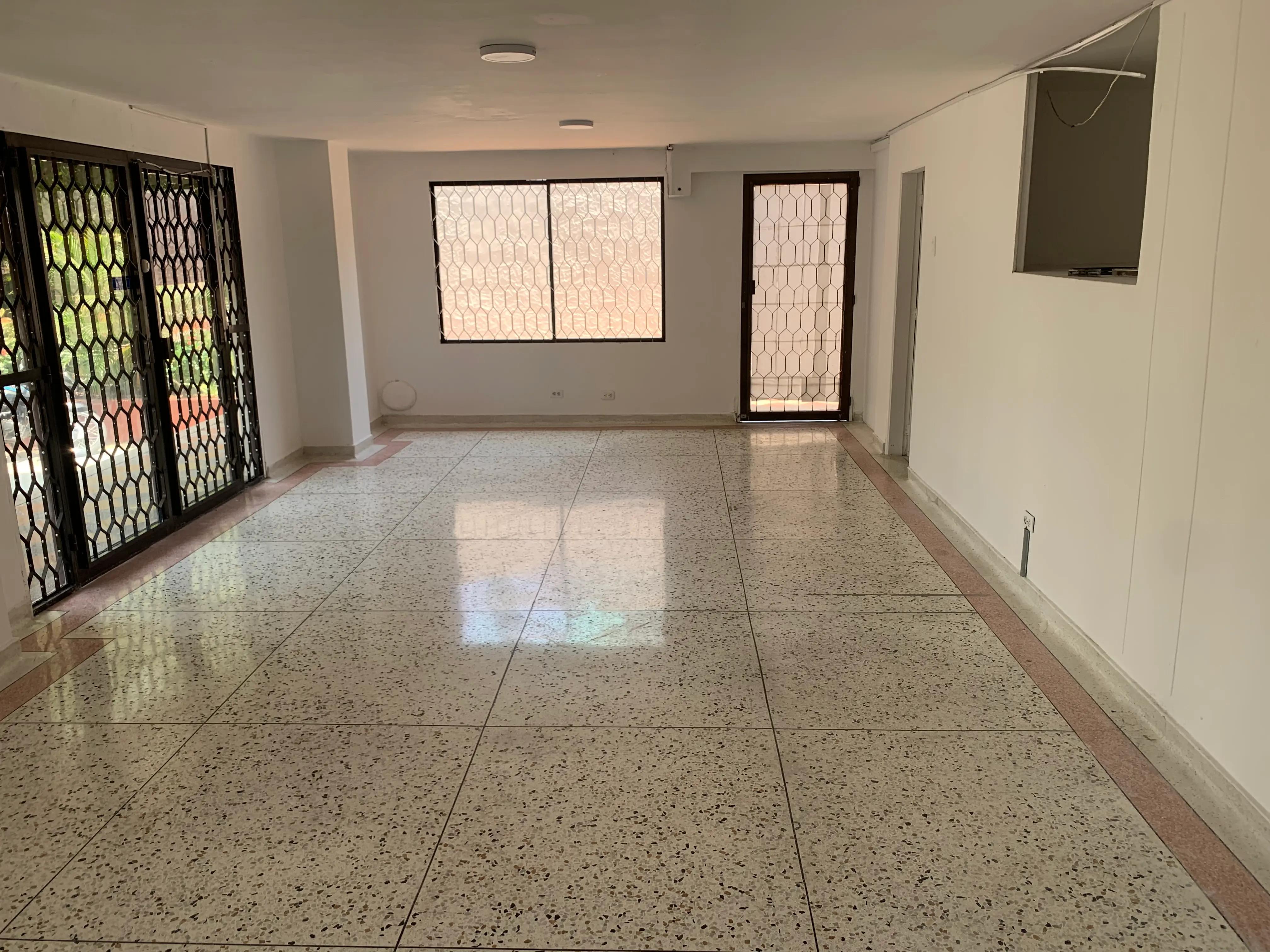 Local en Nuevo Horizonte — foto 2