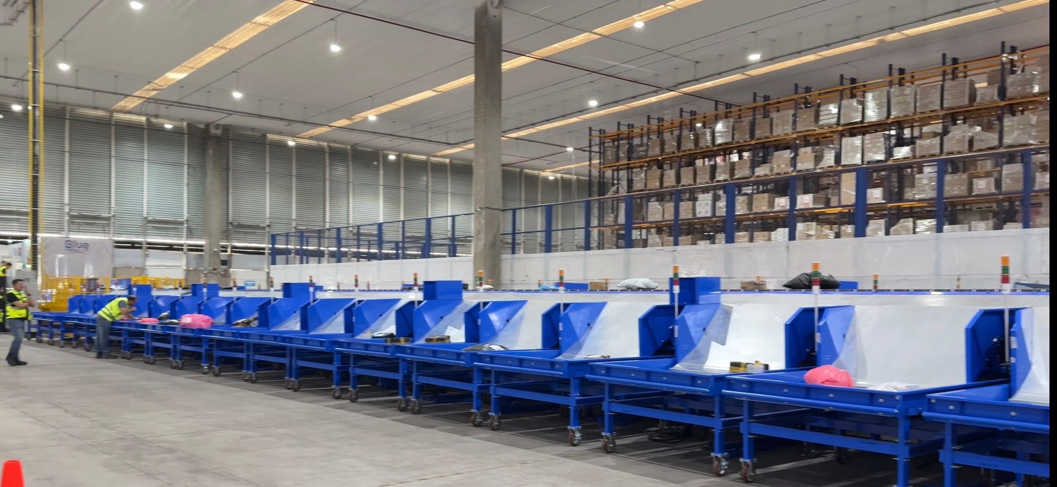 Leading Express Operator in Chile: From Manual Sorting to High-Efficiency Automation