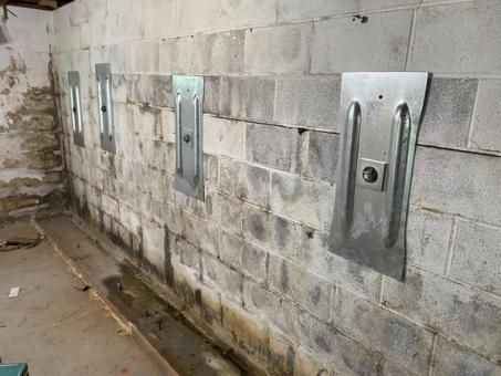 how do you identify hydrostatic pressure as the culprit in basement leaks