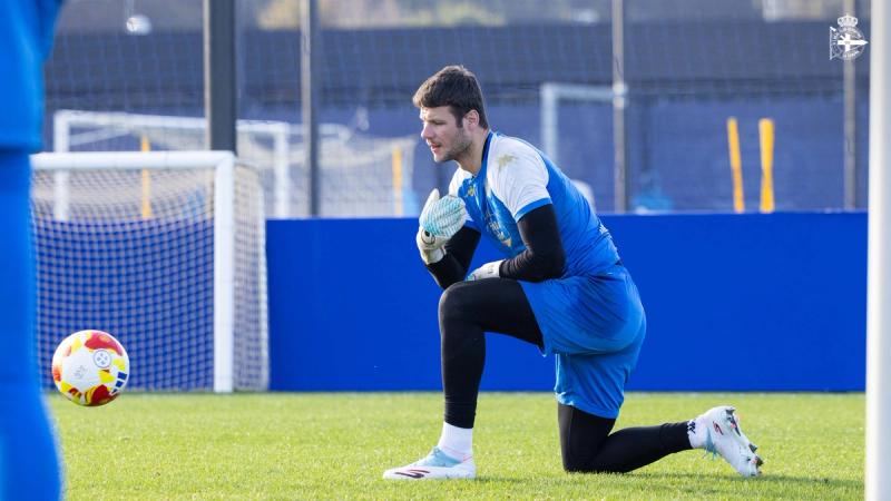 Daniel Bachmann entra en la recta final de su recuperación y ya hace tareas con el grupo