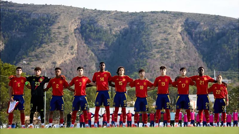Antón Vilariño foi titular na goleada de España sub-15 a Irlanda no primeiro dos dous amigables