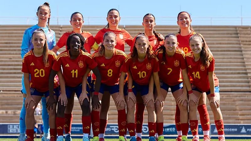 Antía Veiga foi titular e Claudia Sande xogou na segunda parte do triunfo de España sub-16 ante Estados Unidos