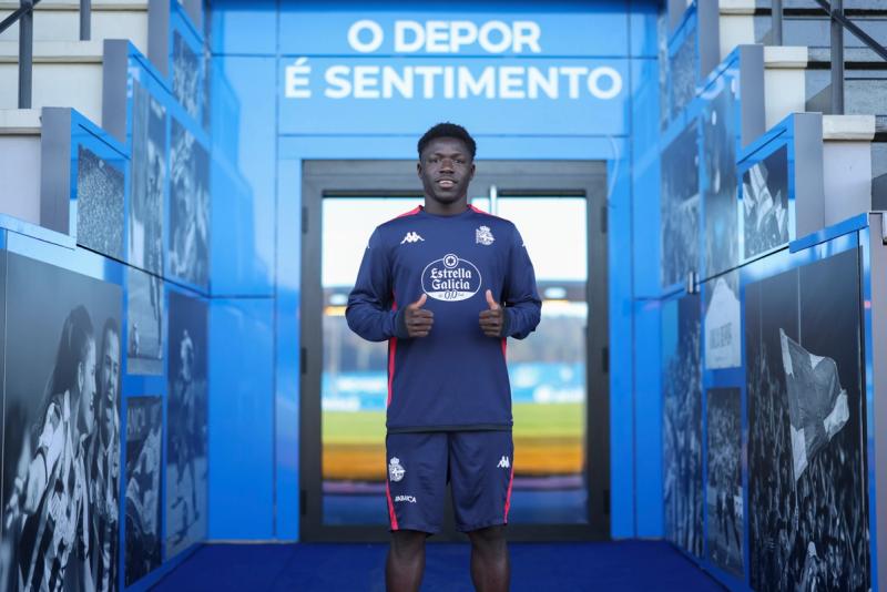 O Fabril incorpora ao atacante senegalés Alioune Mane