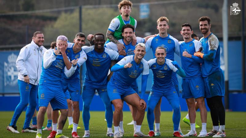 Os Nosos arrincan a preparación do partido ante  o Granada CF "felices. Hai que gozar deste camiño, que é bonito"