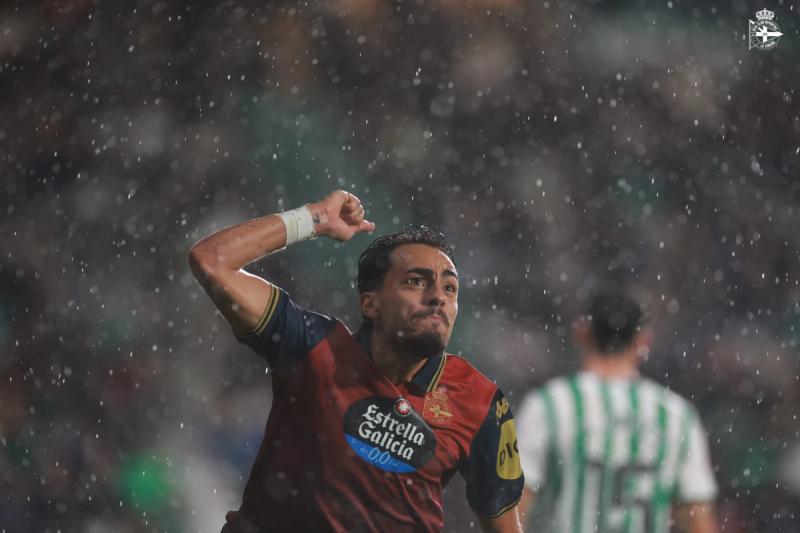El Dépor resiste al temporal, al Córdoba CF, al Nuevo Arcángel y suma 3 puntos en "un partido loco por momentos"