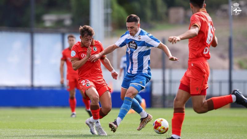 O Fabril arrinca a liga cun contundente triunfo ante o Burgos CF Promesas nun partido no que "todo saíu ben"