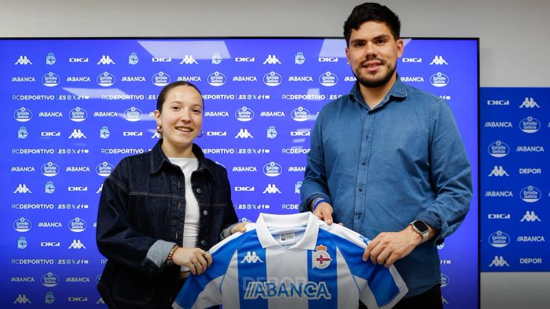 Daniela Valbuena apontoa o centro do campo do Dépor ABANCA B