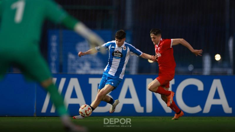 Un Fabril "cun volume bo de ocasións" non logra bater ao Marino de Luanco