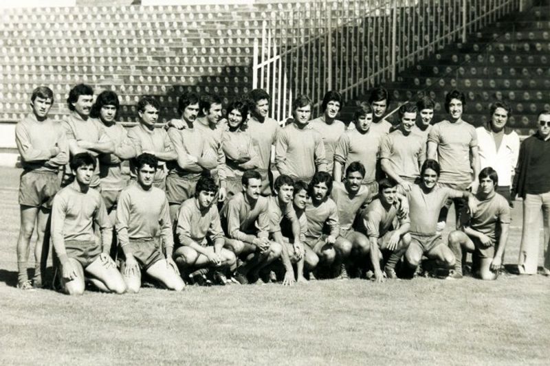 1976-77.jpg
