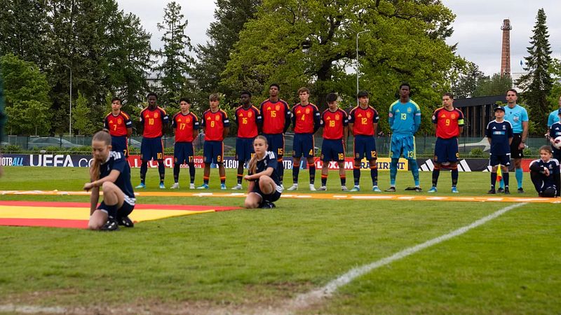 Mauro Valeiro representará a ANOSACANTEIRA este xoves 4 na semifinal do Europeo sub-17 fronte a Italia