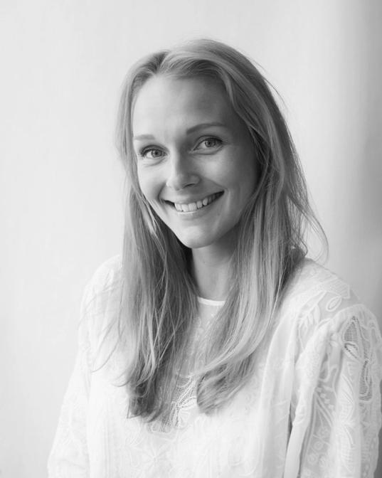 Tina, arkitekt og datter i huset, som tegnet badet på Nordstrand.