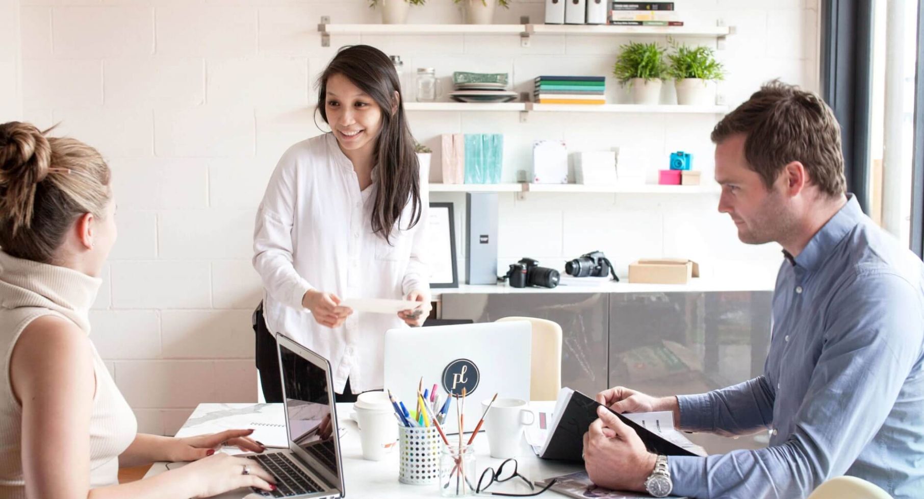 Paperlust logo with graphical elements