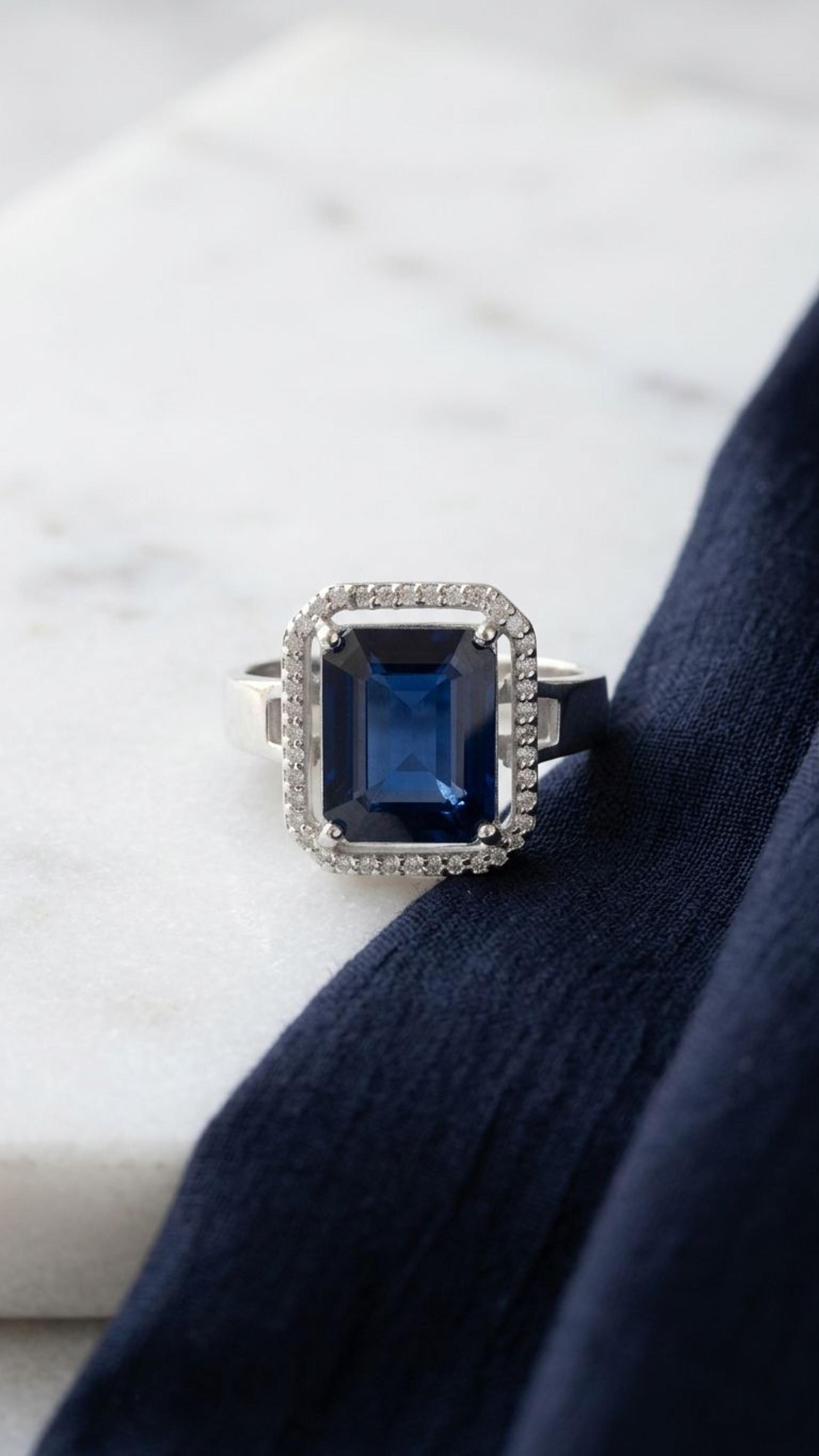 Blue Sapphire Ring view 3 — Rings in 92.5 Sterling Silver