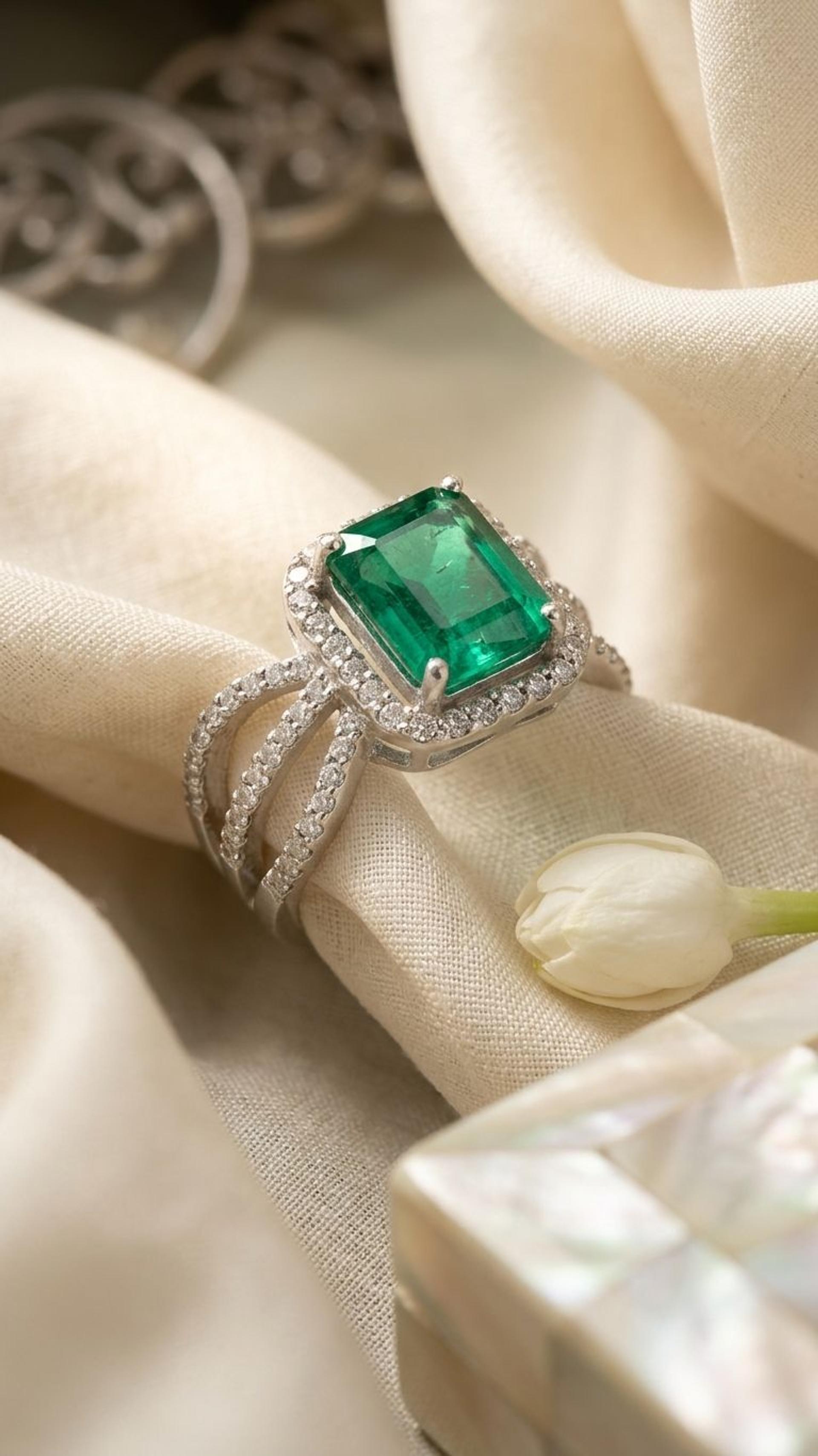 Emerald Ring view 2 — Rings in 92.5 Sterling Silver