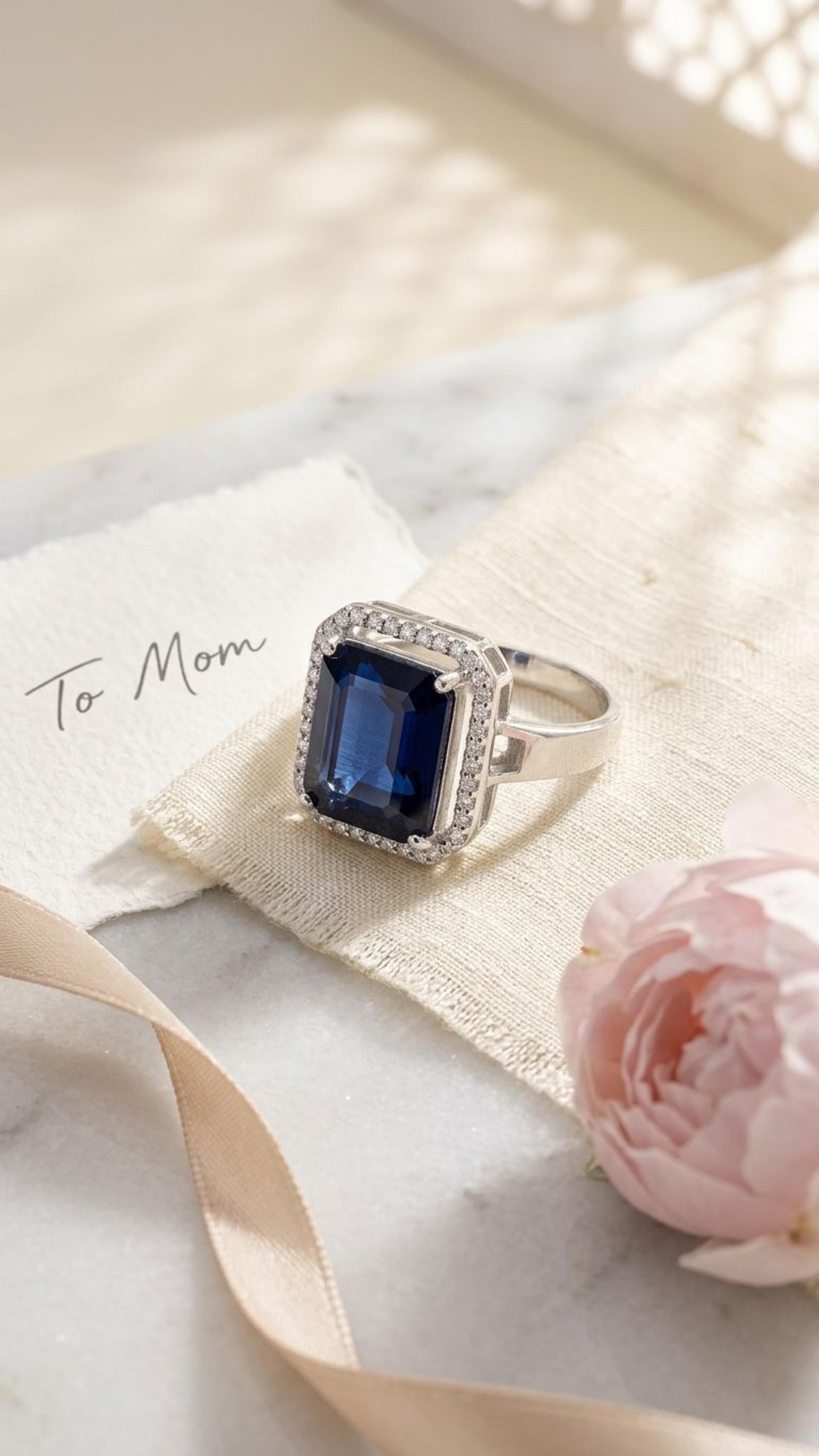 Blue Sapphire Ring view 4 — Rings in 92.5 Sterling Silver