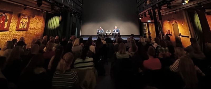 Bilde fra inne i Carls