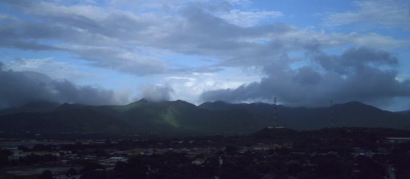 En himmel i skumring