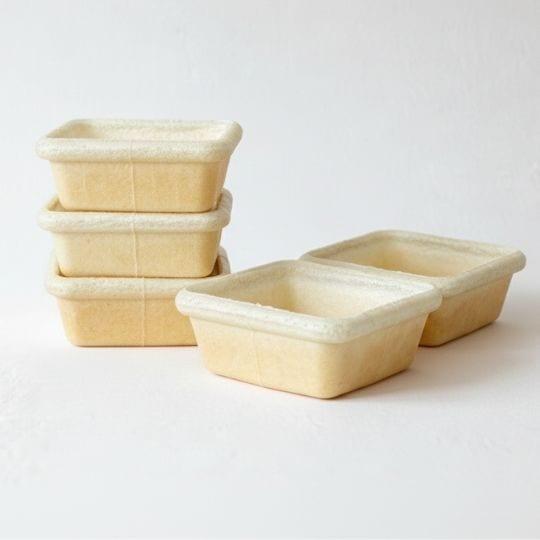 Gestapelde vierkante eetbare wafelcups