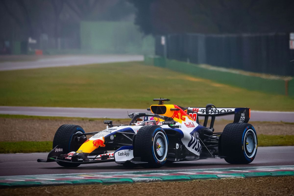 Racing Bulls уперше вивели VCARB-03 на трасу в Імолі