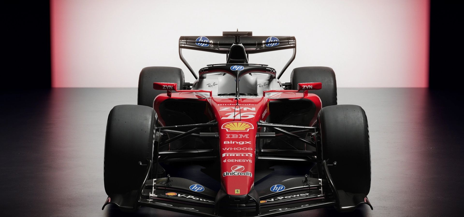 Ferrari показала болід формули 1 SF-26