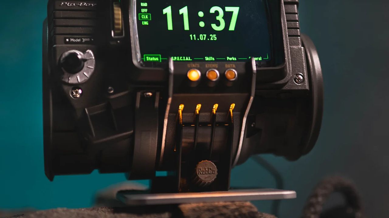 Bethesda анонсувала репліку легендарного Pip-Boy 3000