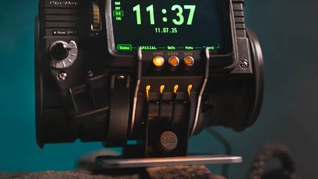 Bethesda анонсувала репліку легендарного Pip-Boy 3000