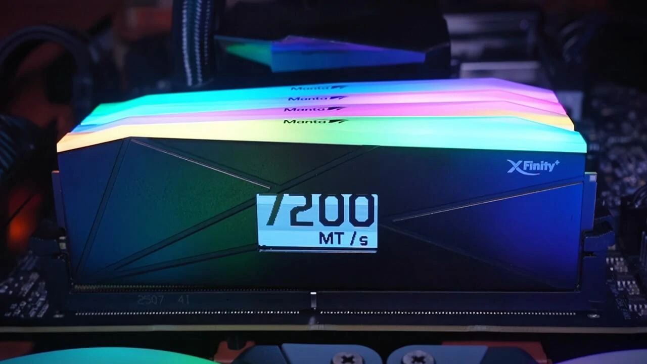 Компанія V-Color анонсувала XFinity+, першу в світі DDR5-пам'ять з вбудованим OLED-екраном