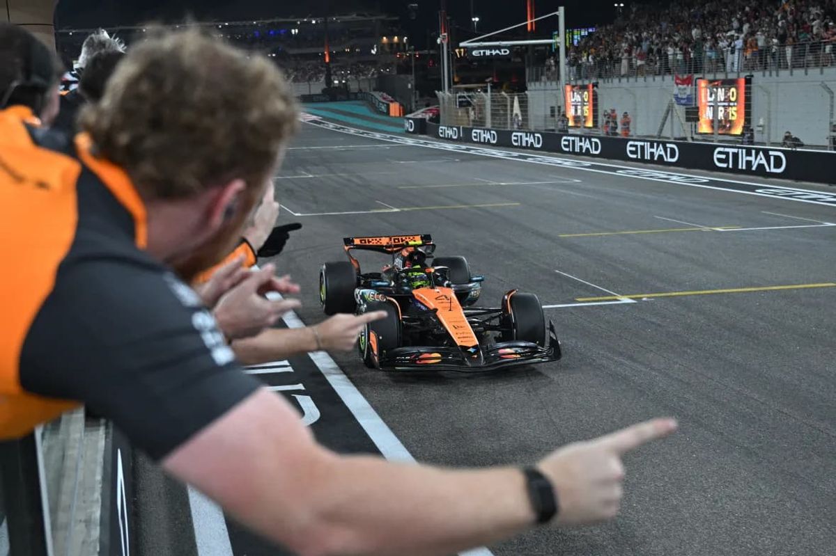 Макларен топ 1 в кубку конструкторі