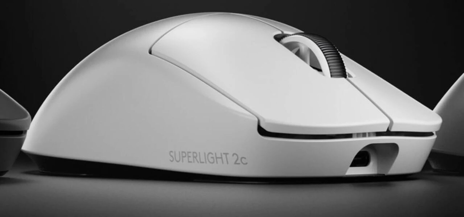 Logitech представила компактну ігрову мишу Pro X Superlight 2c