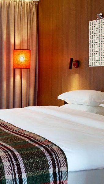 Ten Hotel bed lighting