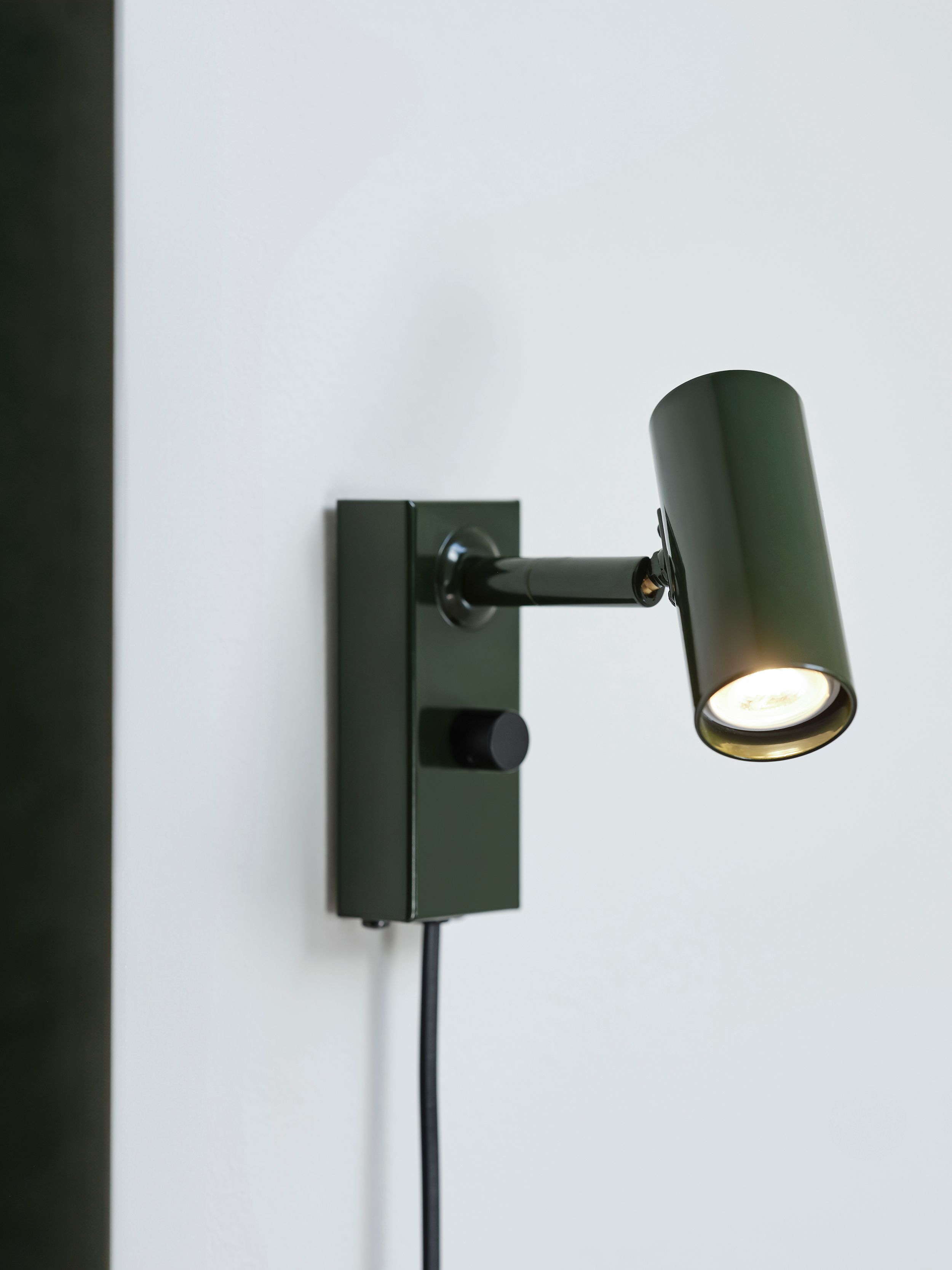 Detail of Cato wall lamp