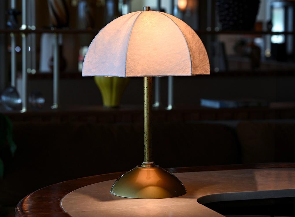 Bordslampa i skandinavisk design, framtagen av Belid Lighting Group för projekt Hjortviken.