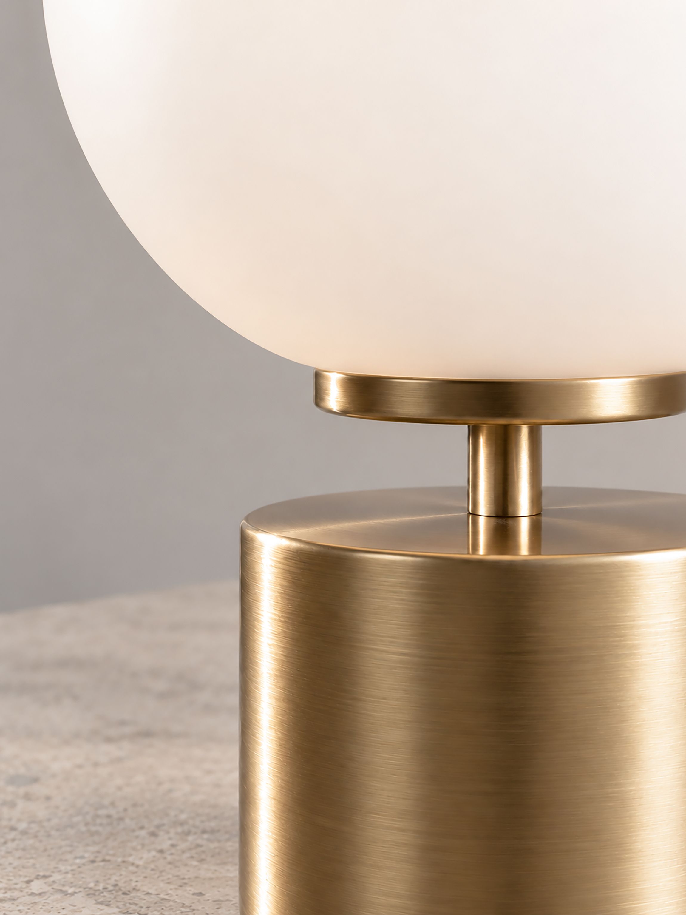 Detail of Ballon Table lamp 23,8cm