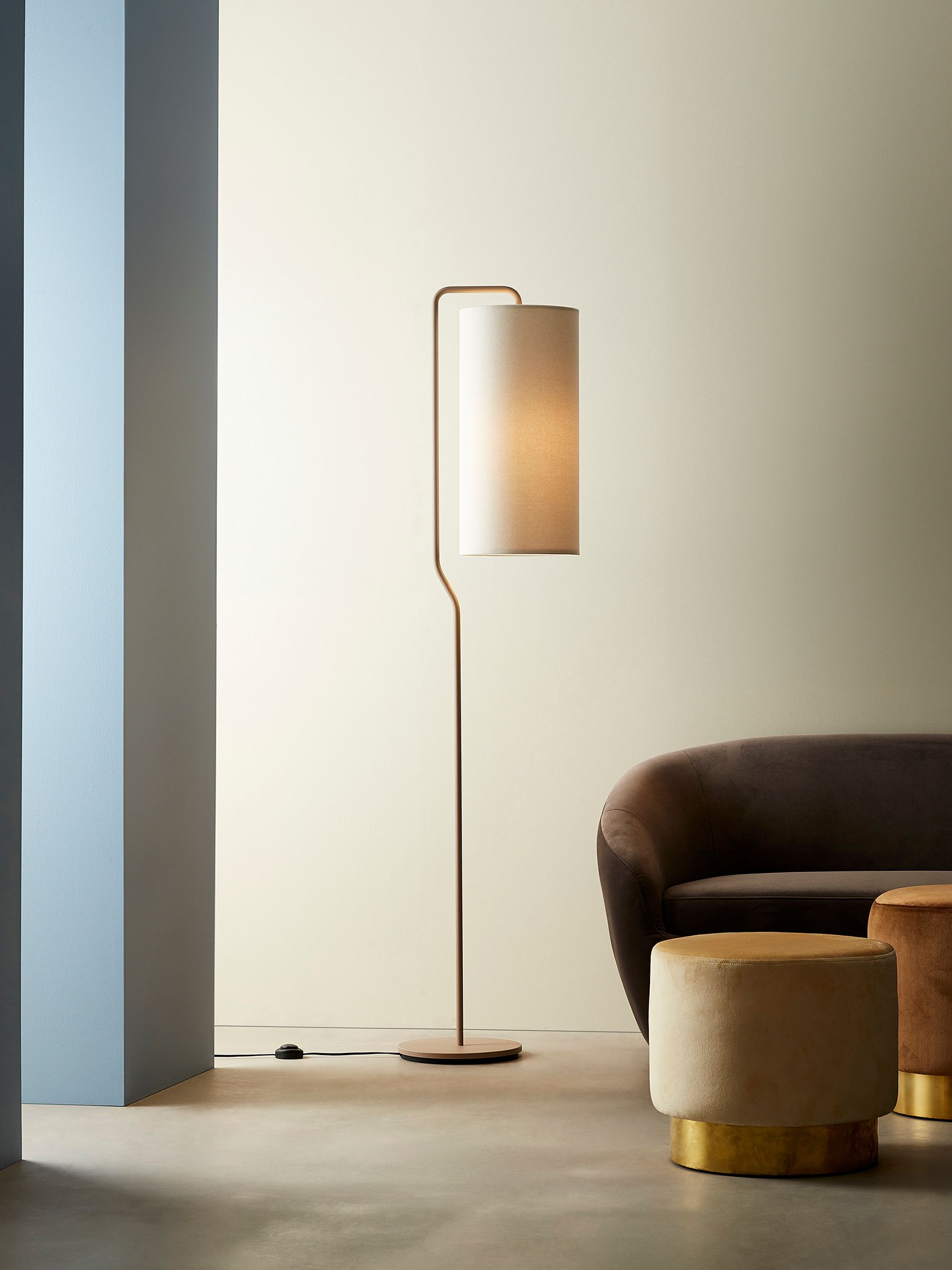 A wall lamp, a floor lamp and a pendant lamp in the same room