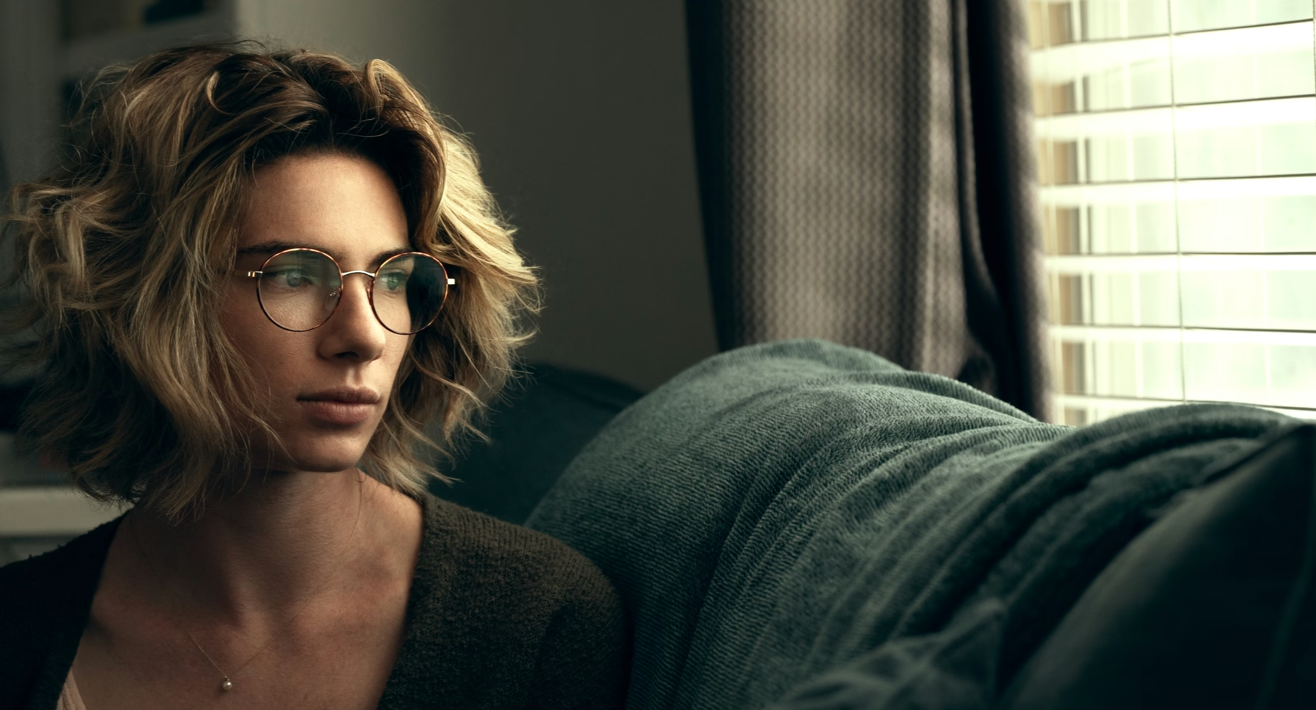 Sådan vælger du de rette briller til kort hår