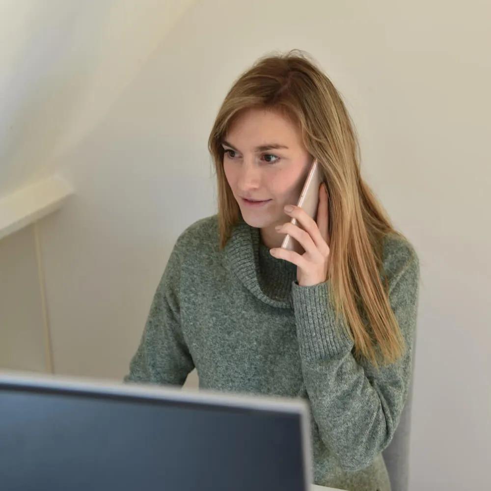 Best business voicemail greetings (according to customers)