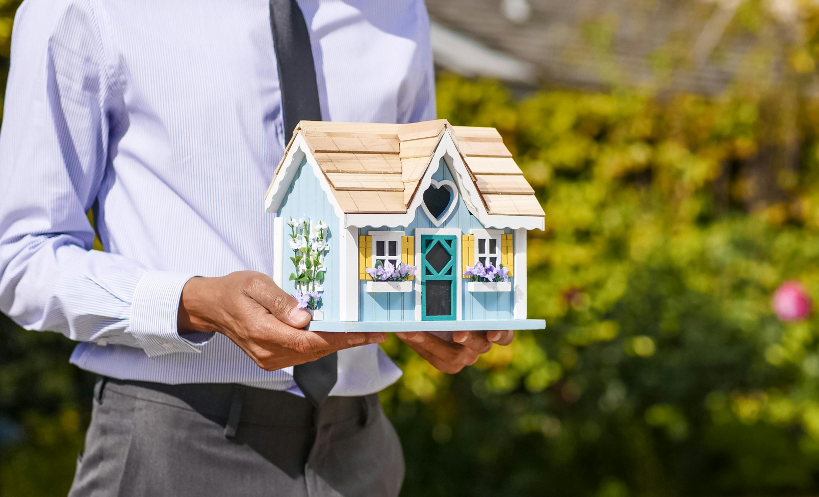How to handle maintenance requests and property inquiries with an AI receptionist