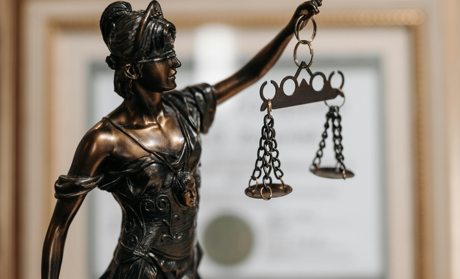 How attorneys can handle after-hours client calls without burning out