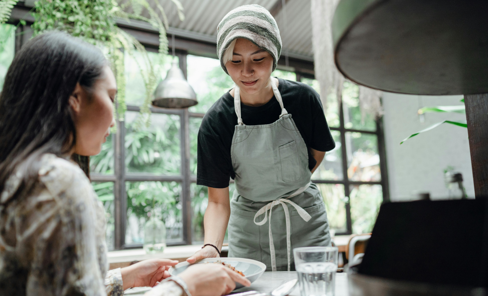90% of customers are ordering takeout online today, do you still even need a phone?