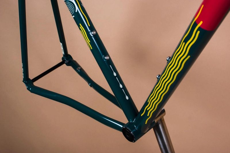 Pegoretti Spaghetti graphic finish
