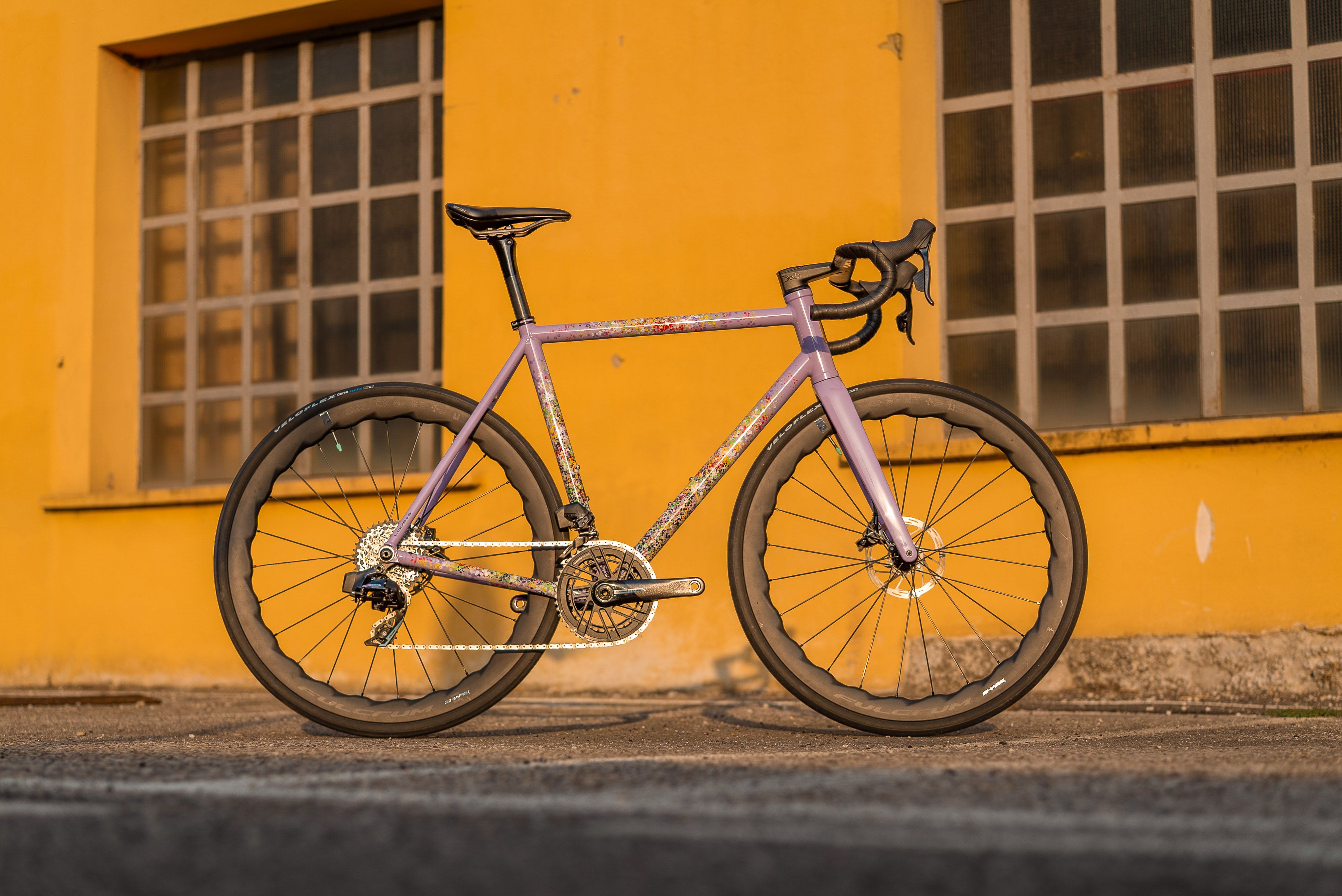 The Pegoretti Love #3 road bike in lilac with a Ciavete finish, drive side