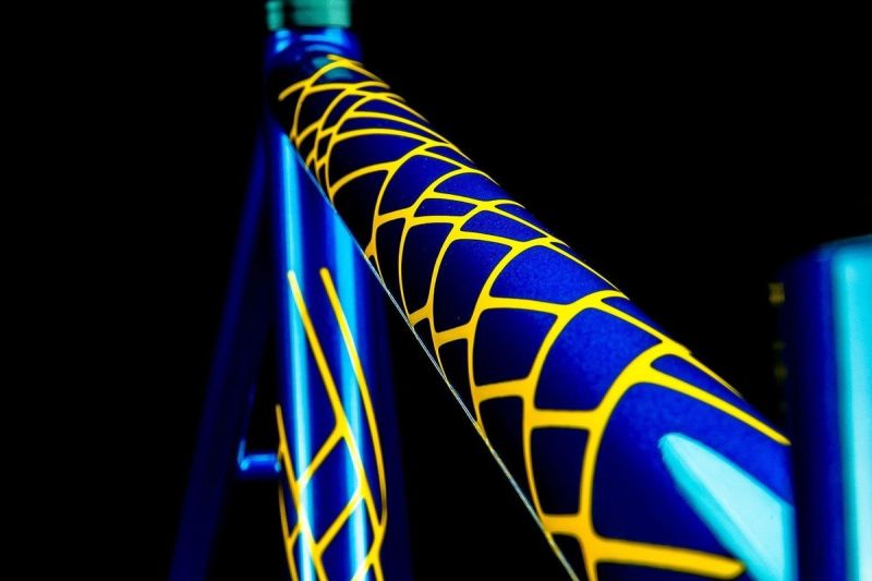 Pegoretti Conic graphic finish