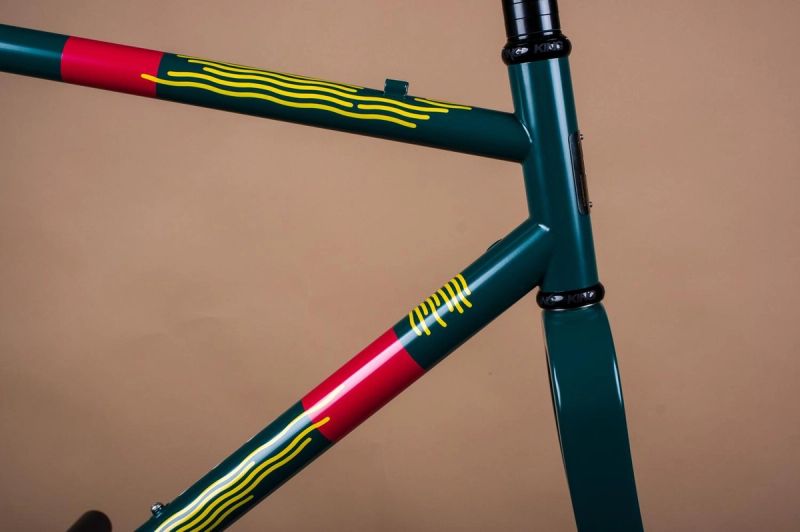 Pegoretti Spaghetti graphic finish