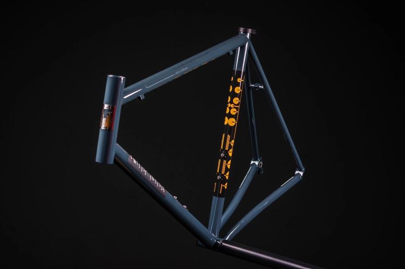 Pegoretti Trane graphic finish