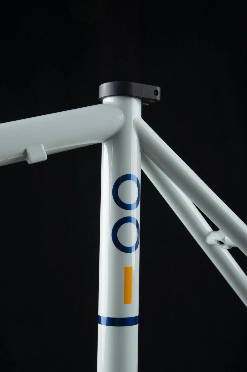 Pegoretti Oioi graphic finish