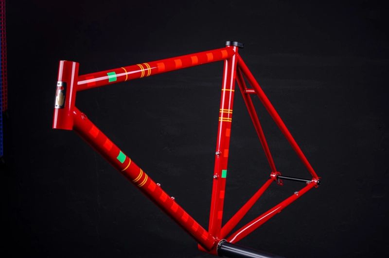 Pegoretti Piazza graphic finish