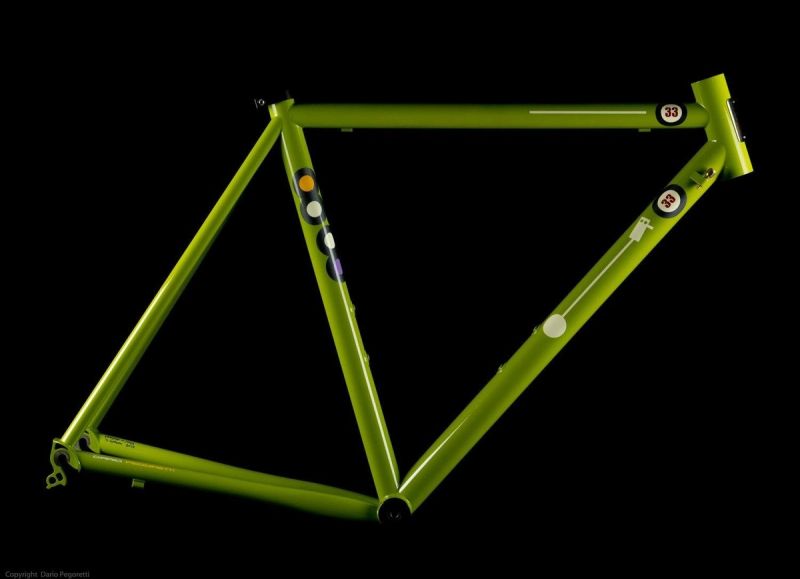 Pegoretti 33 graphic finish