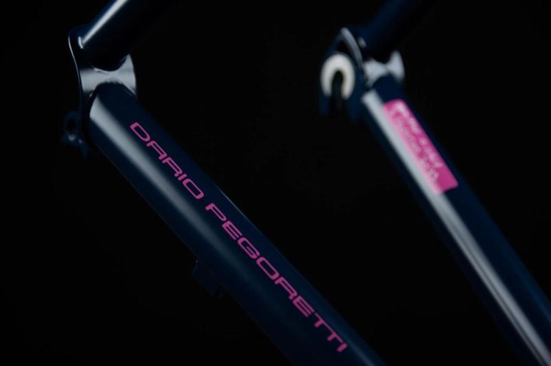 Pegoretti MP graphic finish